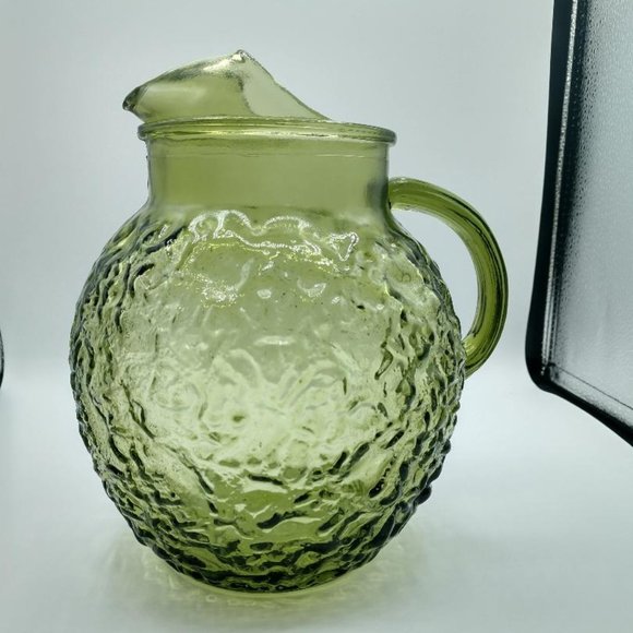 Vintage Anchor Hocking Milano Lido 96 Ounce Pitcher w/Ice Lip - Avocado Green - Picture 1 of 6
